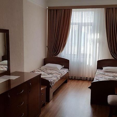 GYM Inn Tashkent Bagian luar foto